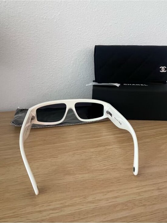 CHANEL Black White Rectangle CC Logo Wrap Sunglasses main image 4
